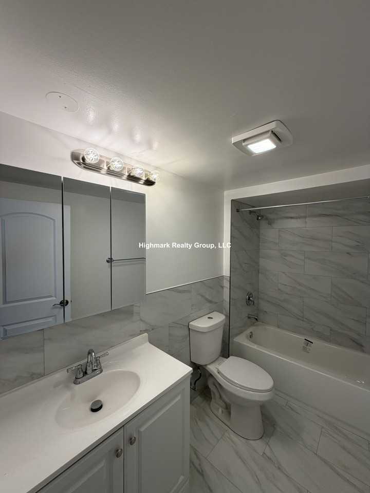 1653 Oakwood Ave #1AB - Photo 7 of 13