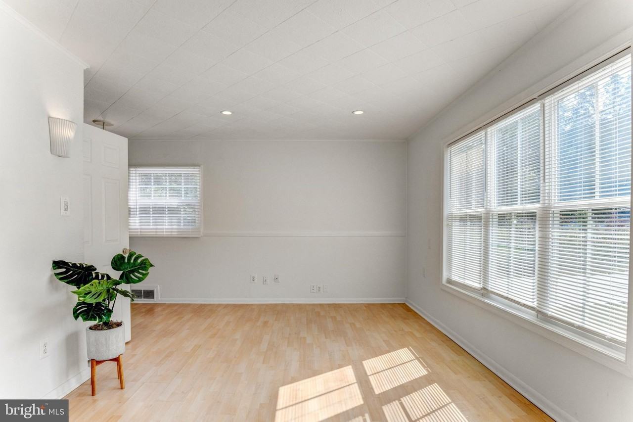 3106 Burgundy Rd - Photo 3 of 24