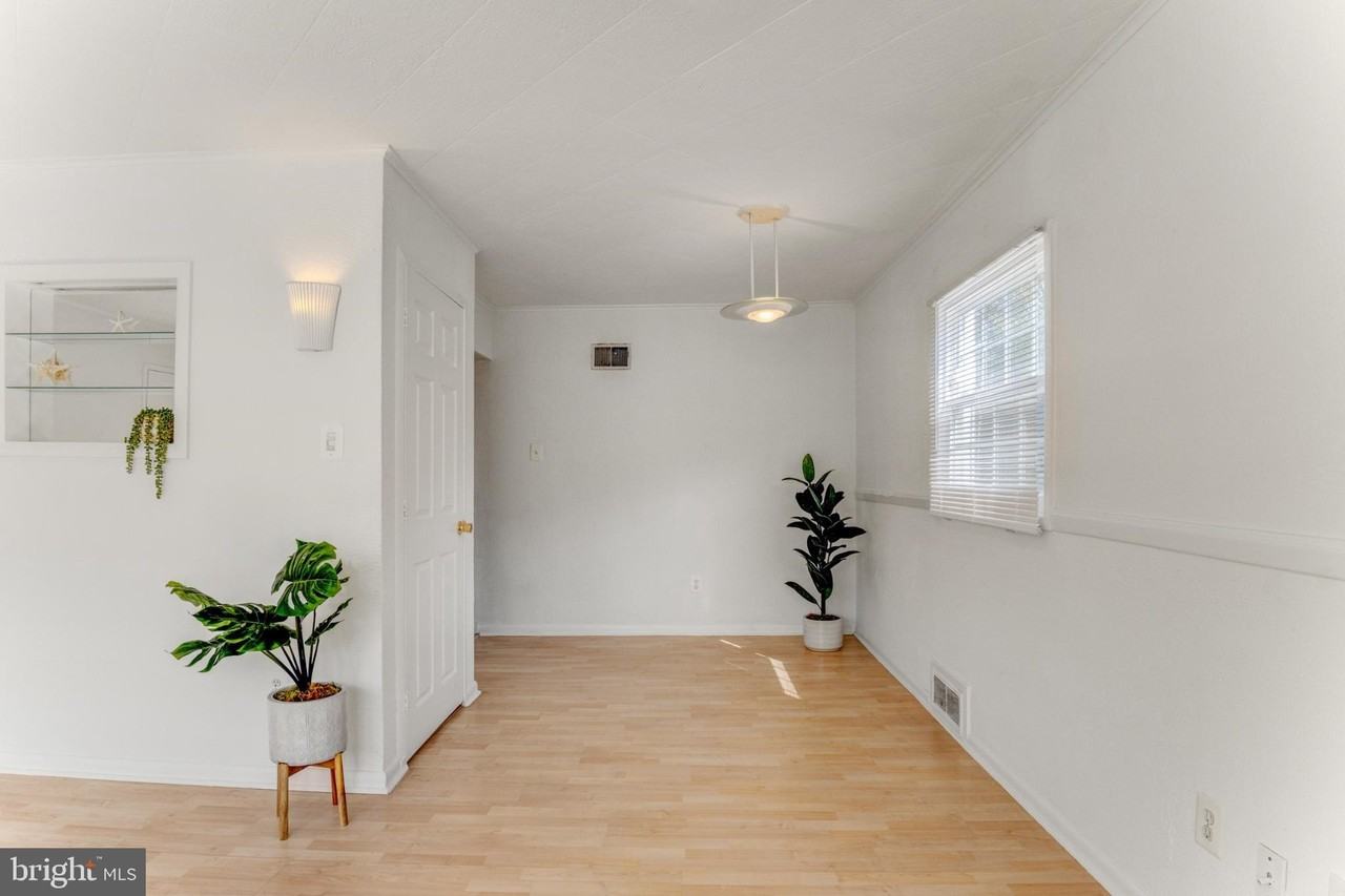 3106 Burgundy Rd - Photo 5 of 24