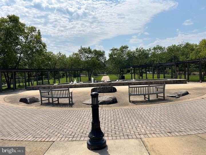 5658 Lierman Cir - Photo 4 of 7