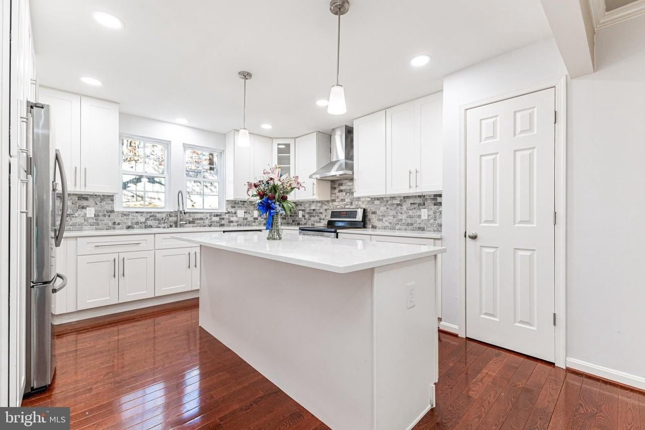 7716 Green Garland Dr - Photo 7 of 28