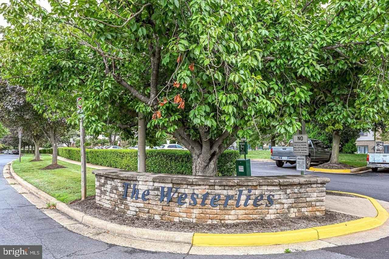 1805 Westwind Way Unit 55 #55 - Photo 3 of 30