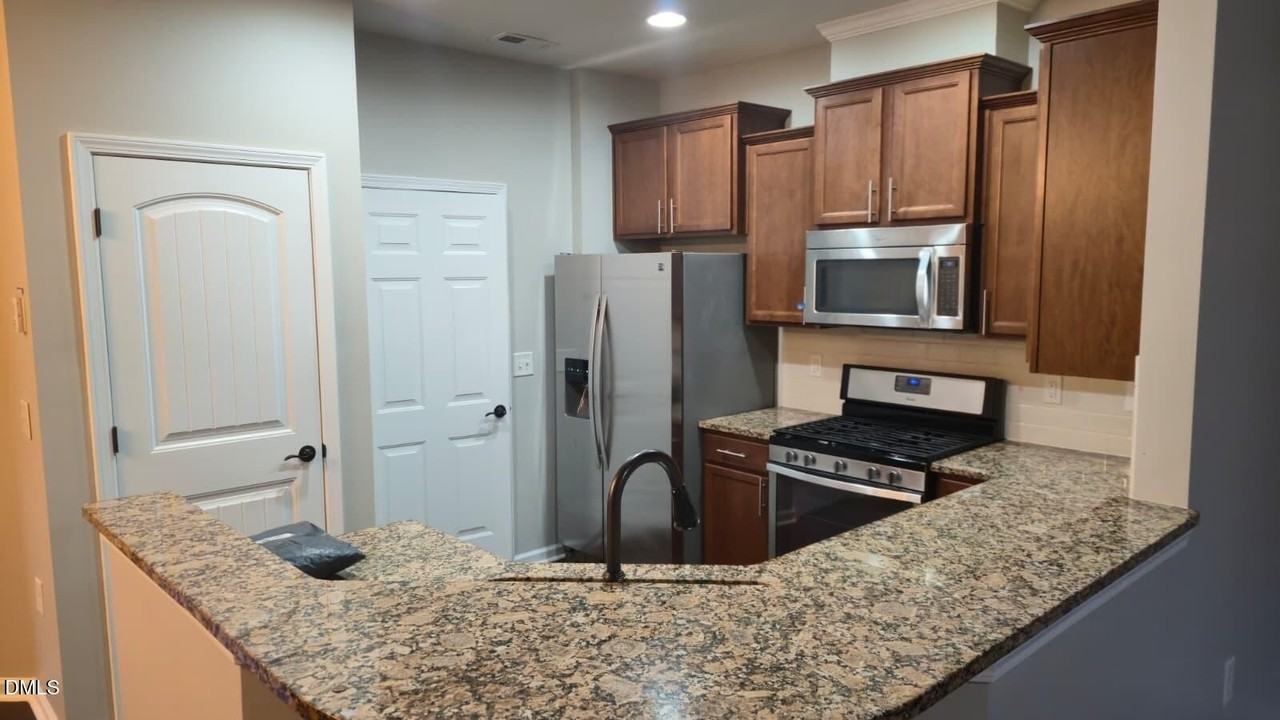 102 Brier Crossings Loop - Photo 5 of 18