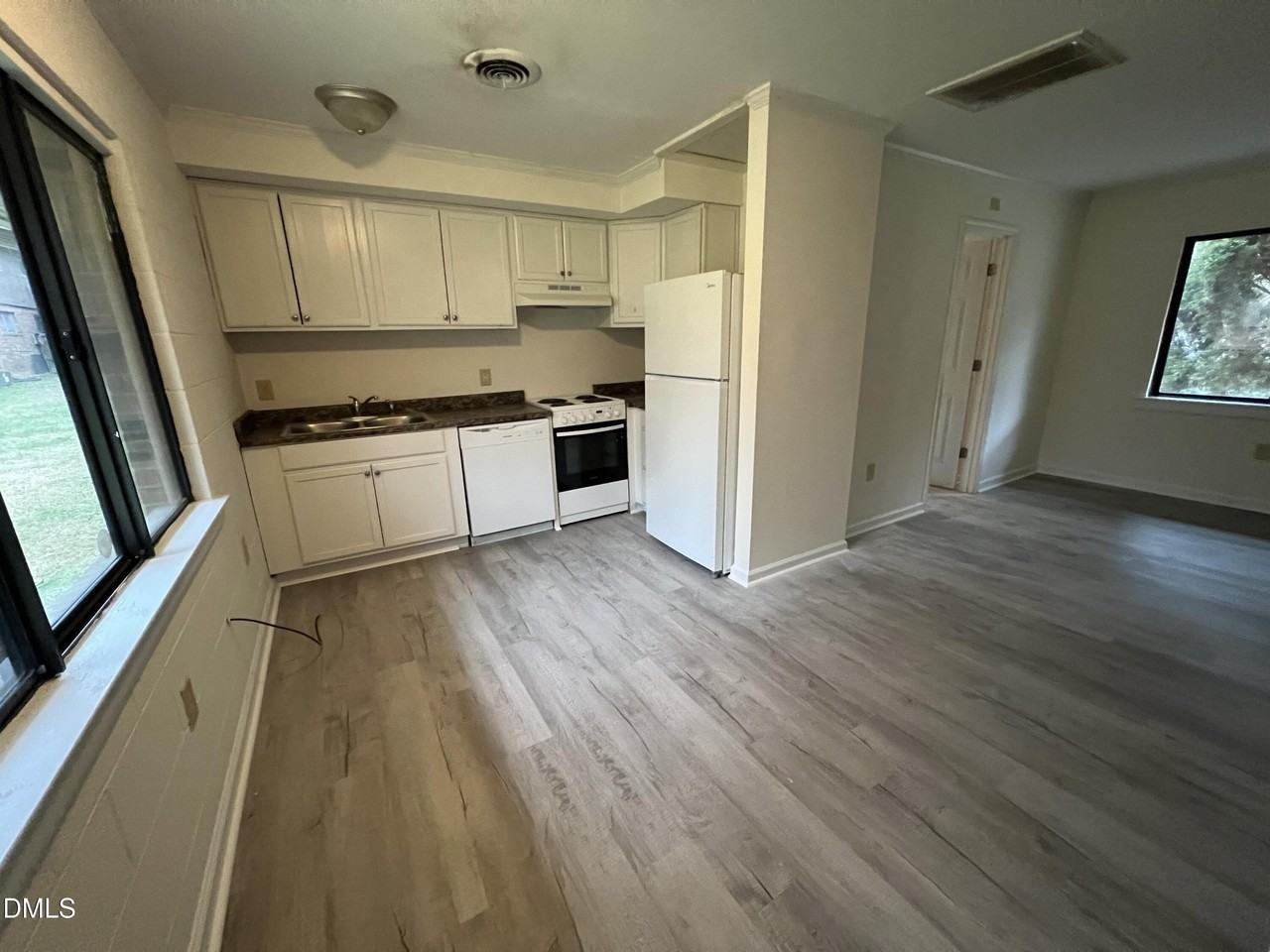 11 Shepherd Ln #11 - Photo 2 of 6