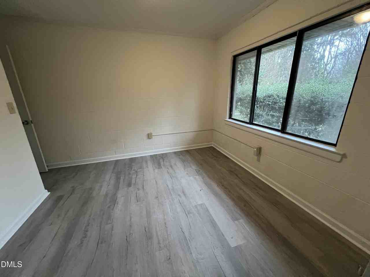 11 Shepherd Ln #11 - Photo 4 of 6