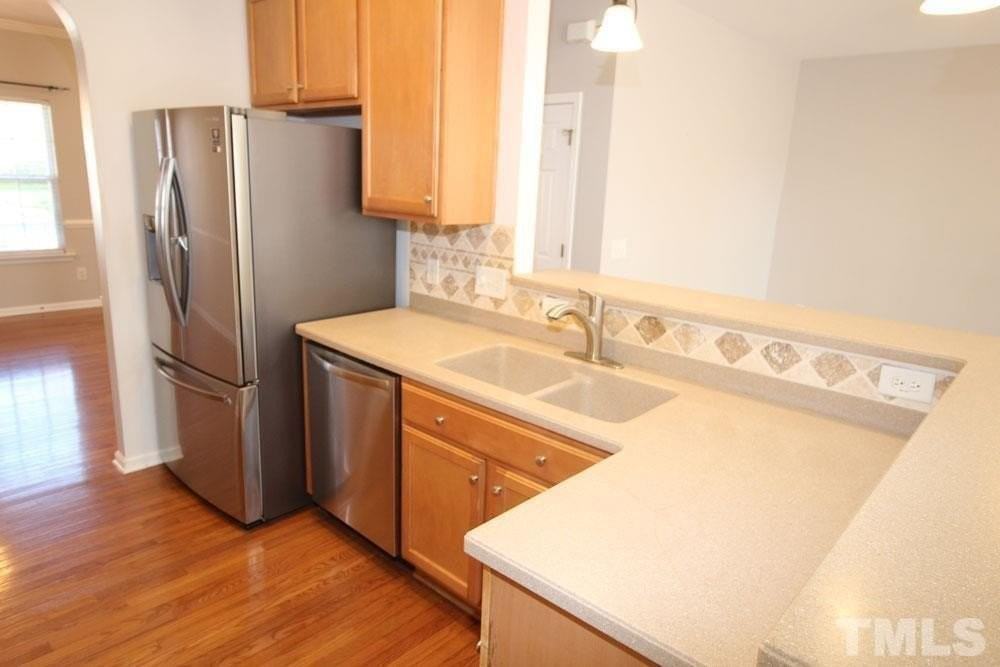 3009 Sawyers Mill Dr - Photo 6 of 44