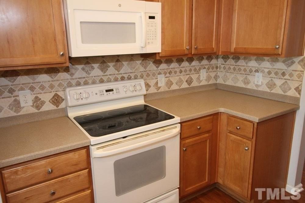 3009 Sawyers Mill Dr - Photo 7 of 44