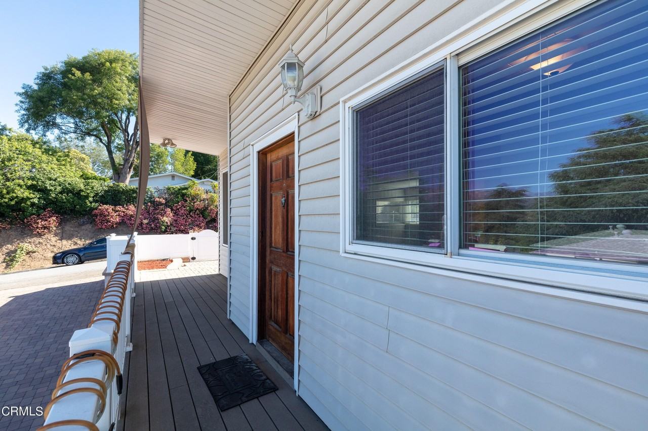 40 Hill St - Photo 4 of 27