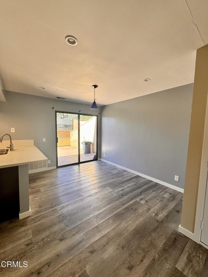 812 Venwood Ave - Photo 5 of 17