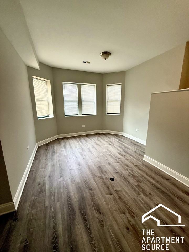 6911 S Paxton Ave #G - Photo 2 of 17