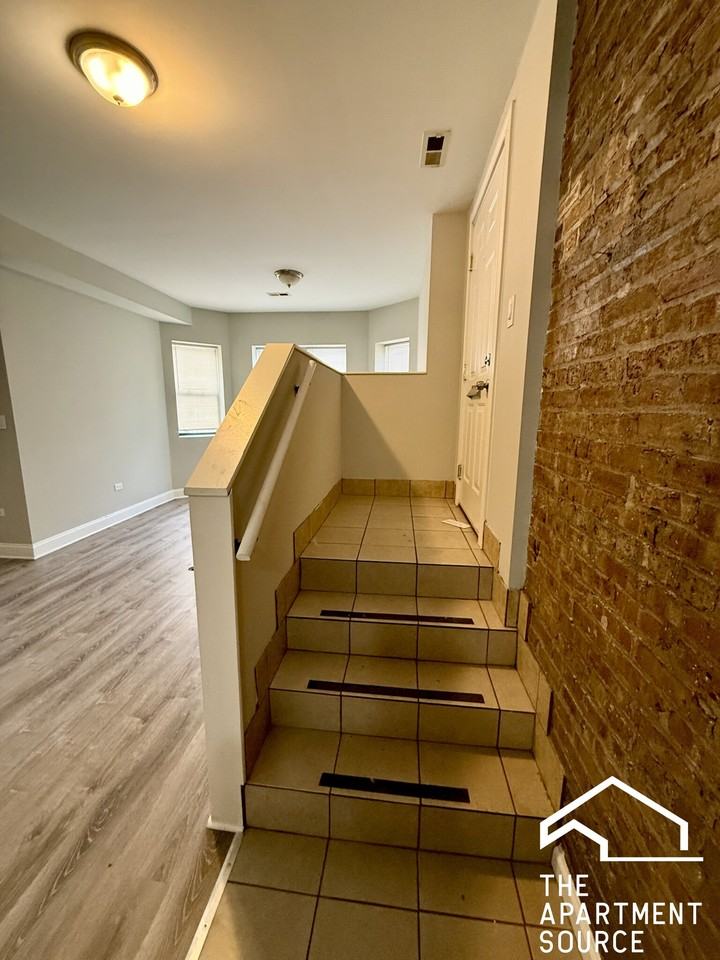 6911 S Paxton Ave #G - Photo 4 of 17