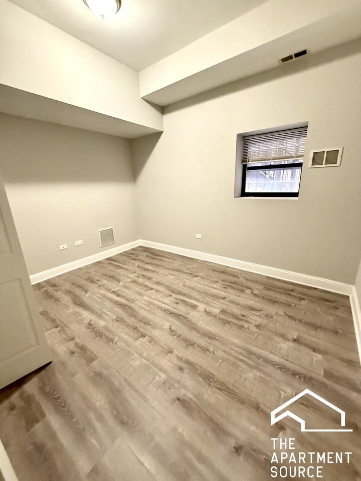 6911 S Paxton Ave #G - Photo 7 of 17