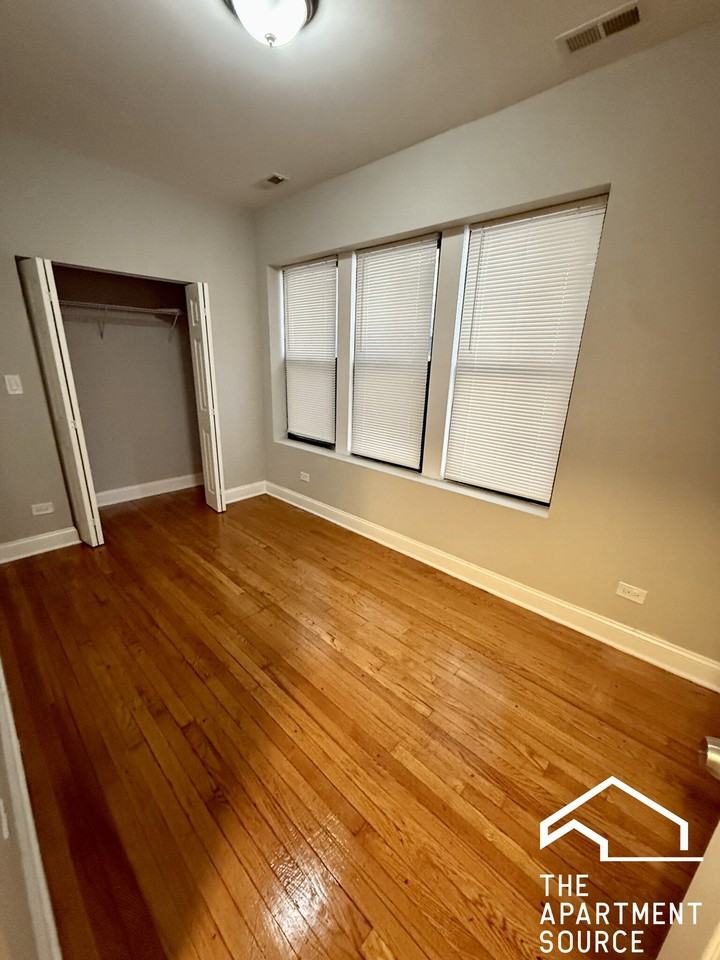 6913 S Paxton Ave #3 - Photo 7 of 12
