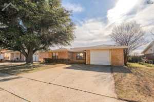 featured image of 1419 Christine Rd