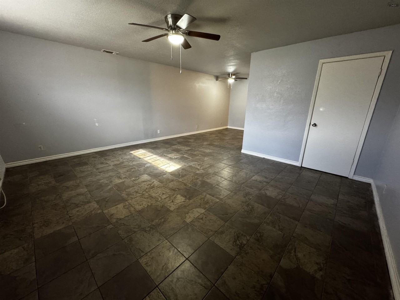 1616 Britain St #2 - Photo 2 of 8