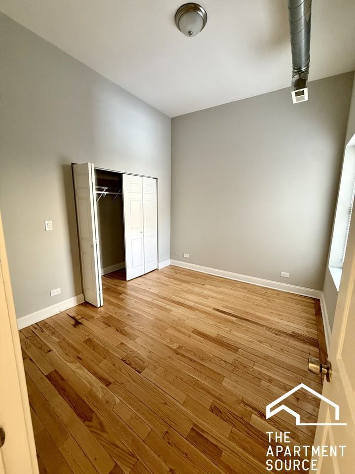 6917 S Paxton Ave #3 - Photo 7 of 14