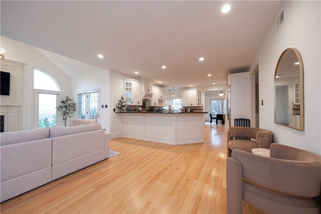 1006 Sheriffs Ct - Photo 6 of 25