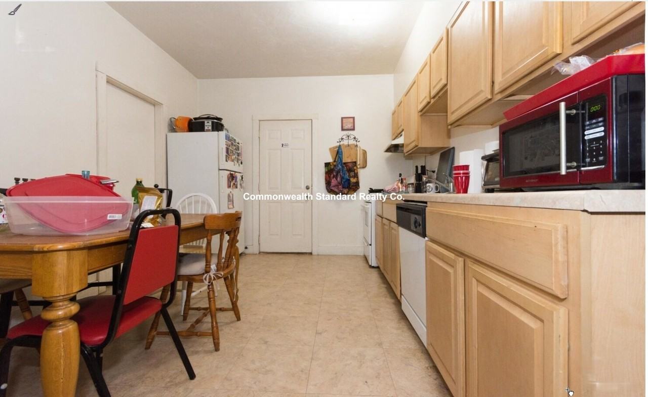 14B Ashford St #4 - Photo 2 of 16