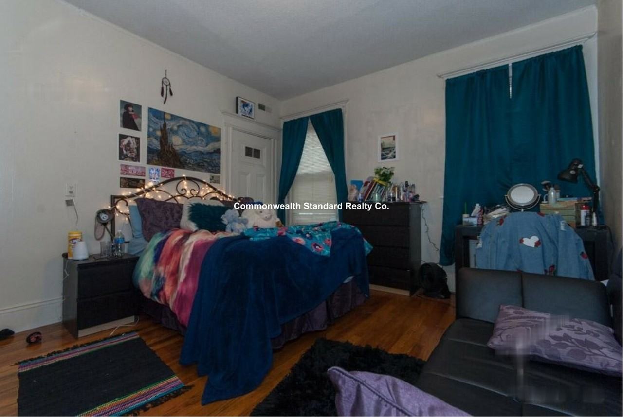 14B Ashford St #4 - Photo 3 of 16