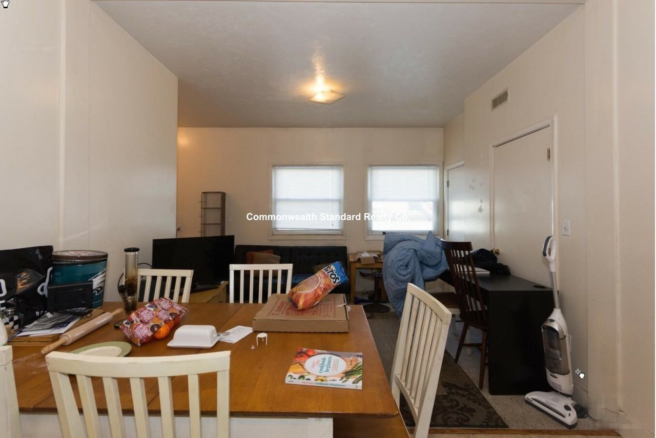 14B Ashford St #4 - Photo 7 of 16