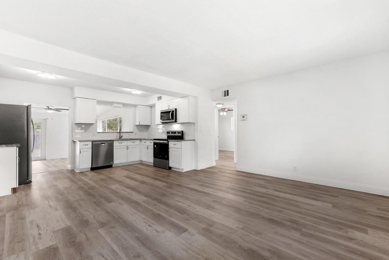 1134 Nw 18th Ave #1134 - Photo 7 of 25