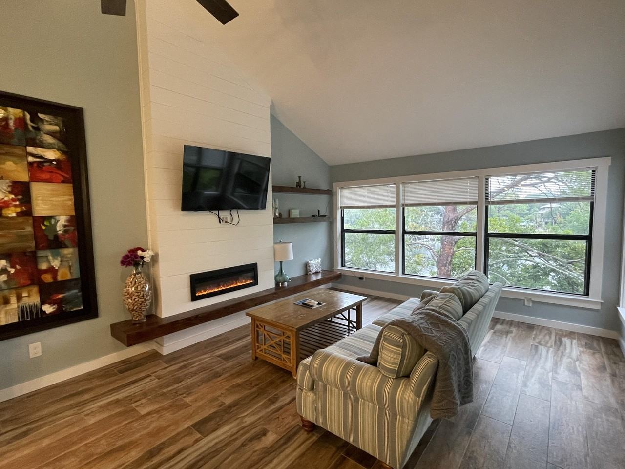 300 Yacht Club Dr #300-18 - Photo 3 of 18