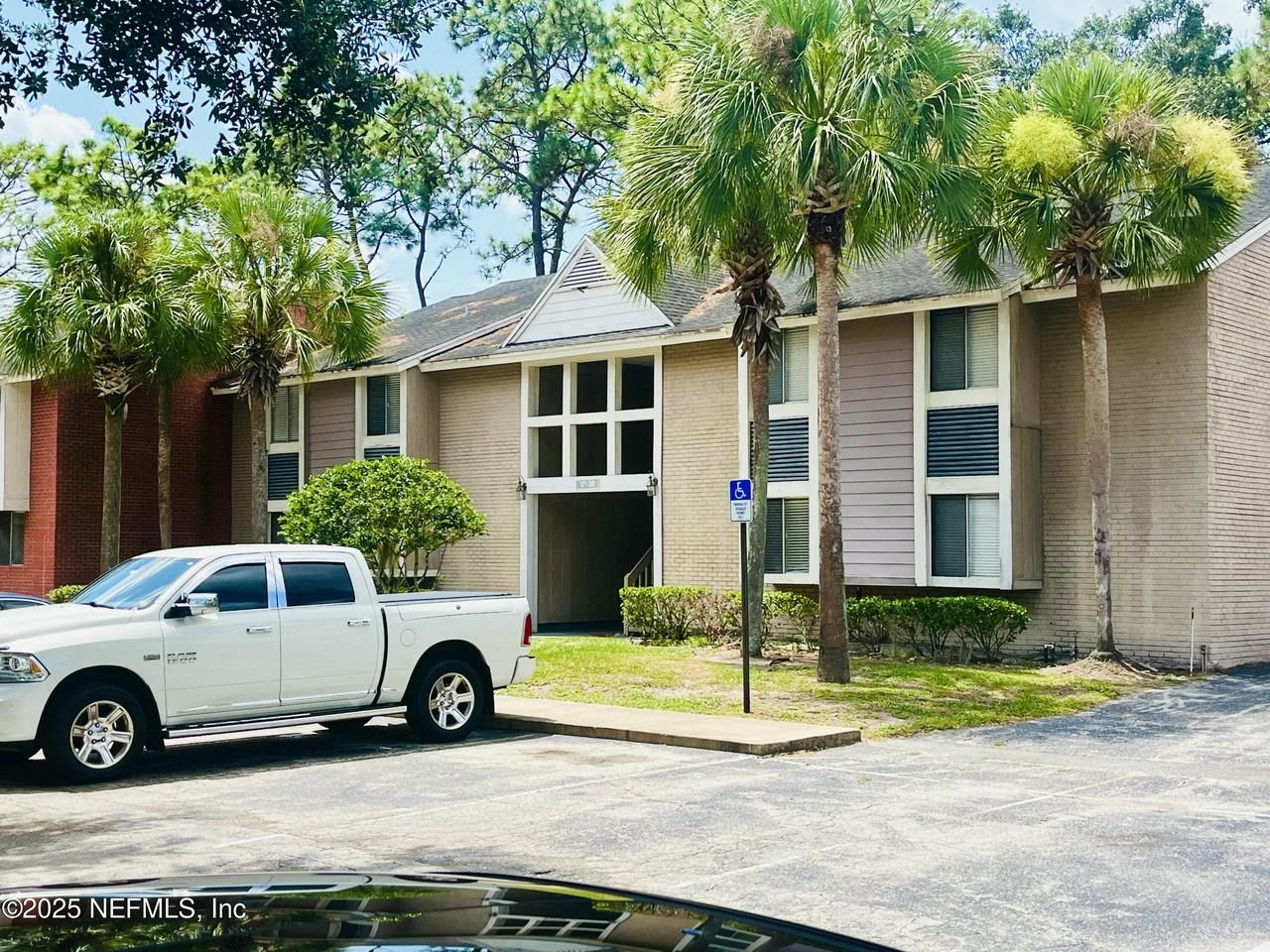 8880 Old Kings Rd S #8880-20 - Photo 6 of 35