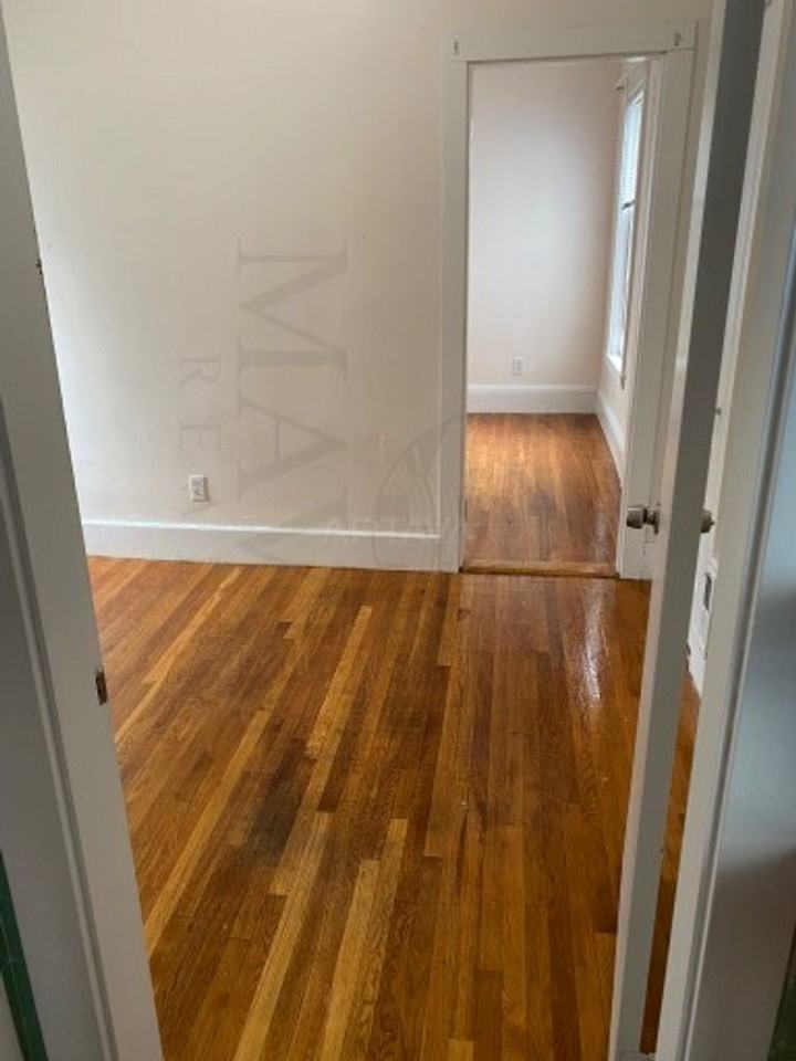 107 Hudson St #2 - Photo 3 of 10