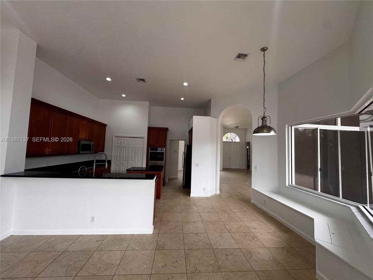 18520 Sw 39th St #0 - Photo 5 of 32