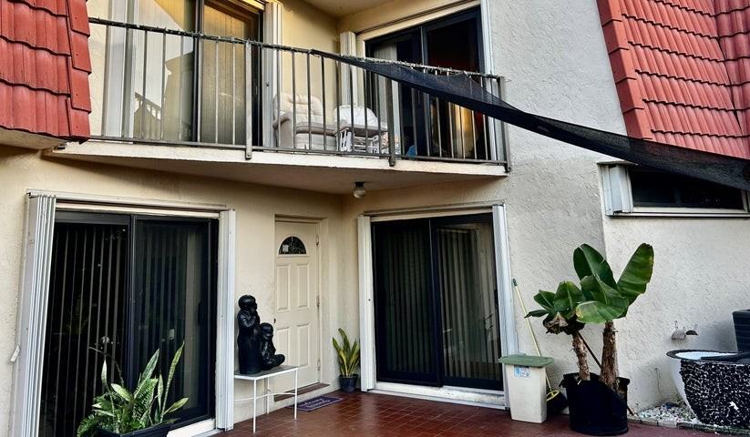 3652 Victoria Drive - Photo 4 of 8