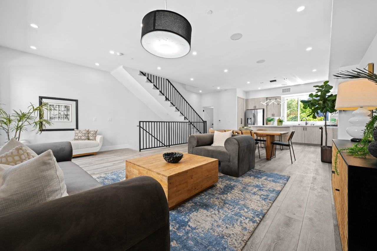 1957 1/2 Preuss Rd - Photo 3 of 30