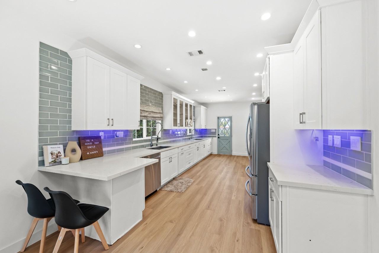 1104 S Crest Dr - Photo 5 of 25