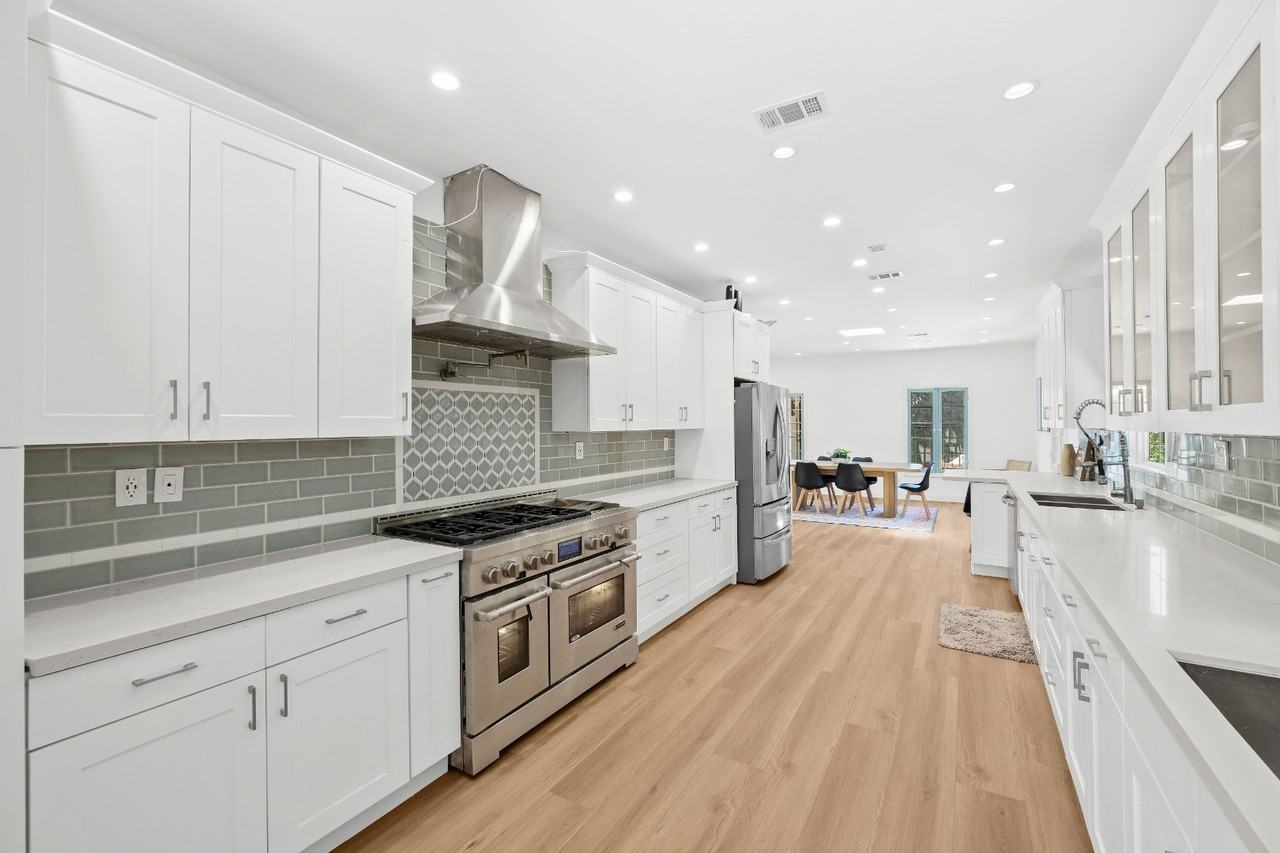 1104 S Crest Dr - Photo 7 of 25