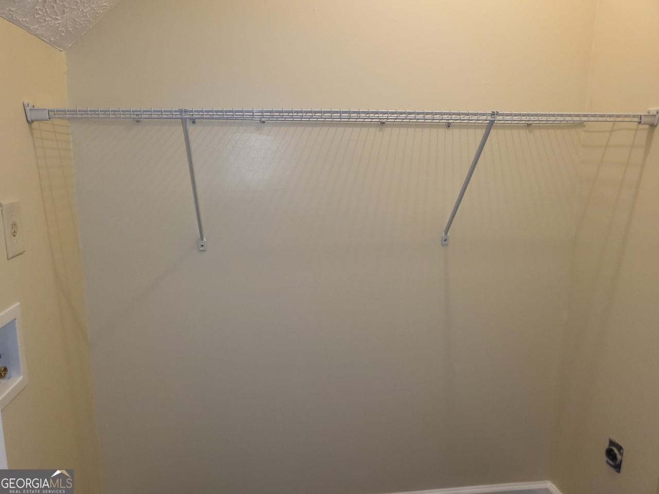 305 River Oak Drive - Photo 5 of 12