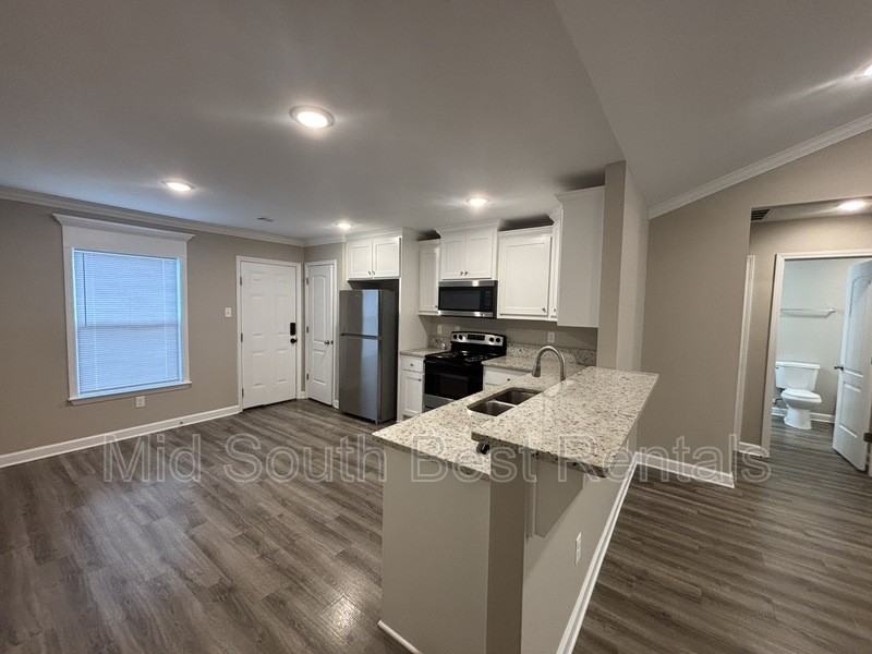 62 Saint John St - Photo 3 of 12