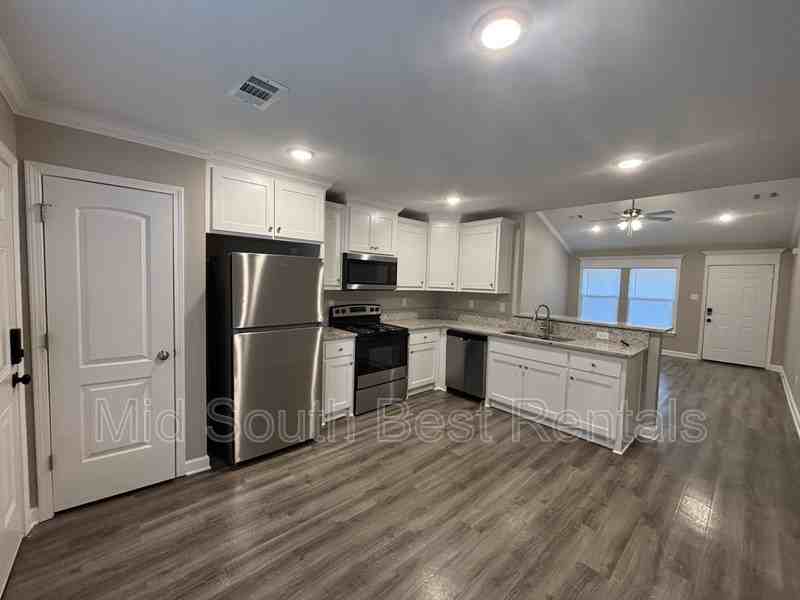 62 Saint John St - Photo 4 of 12