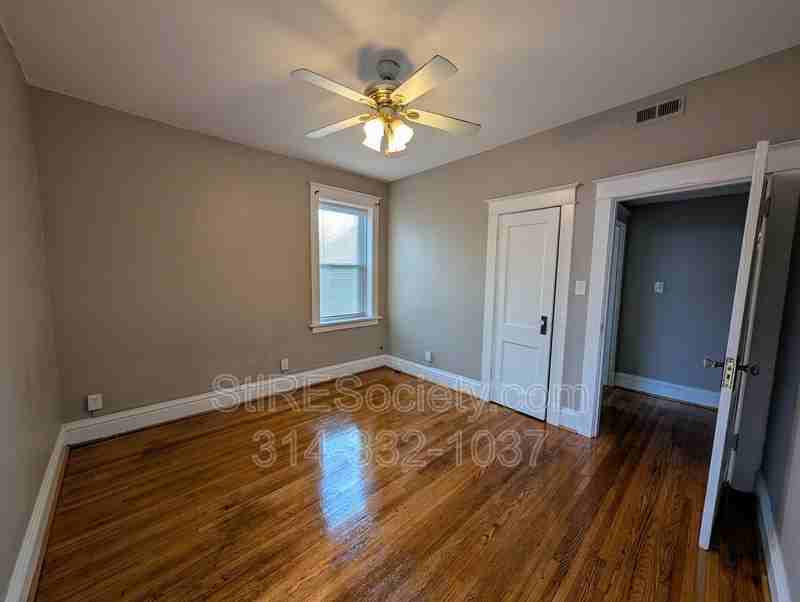 4931 Magnolia Ave - Photo 7 of 14