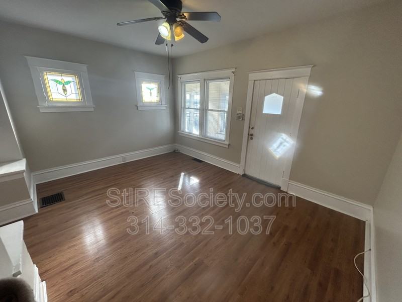 227 Dover St - Photo 3 of 15