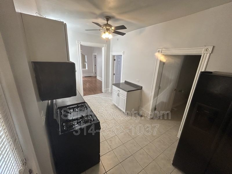 227 Dover St - Photo 6 of 15