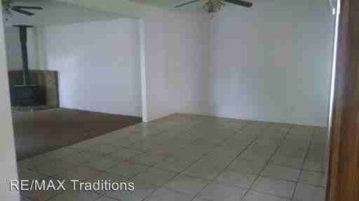304 Anita Dr - Photo 3 of 12