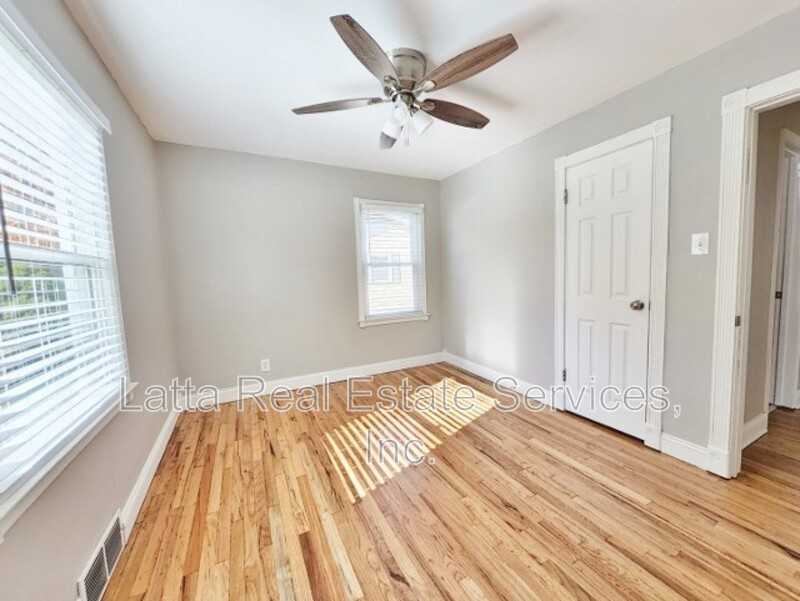 9618 E 33rd St S - Photo 6 of 13