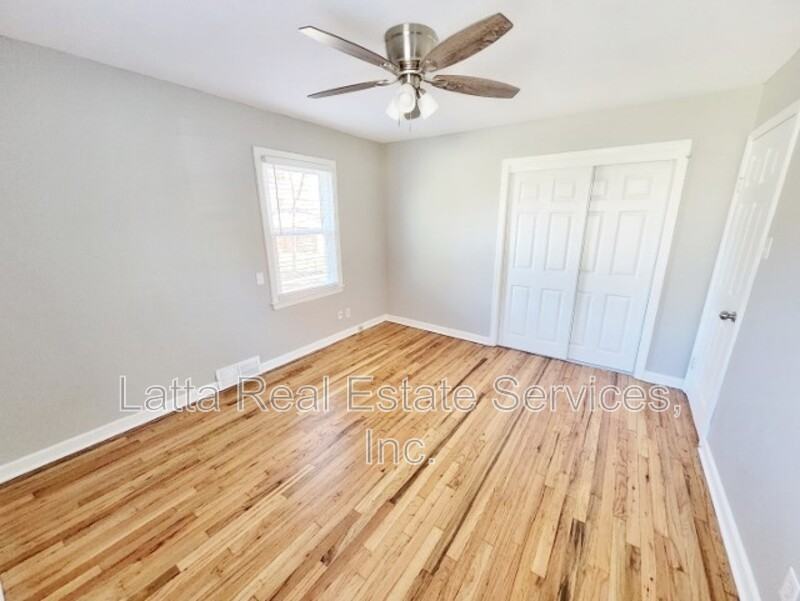 9618 E 33rd St S - Photo 7 of 13