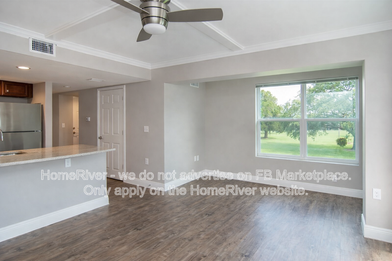 3300 Oak St Ne #107 - Photo 4 of 13