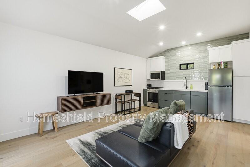 3704 Wilcox St #A - Photo 6 of 15