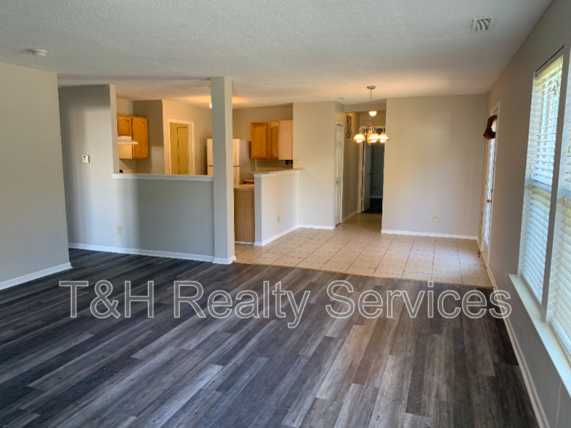 12625 Endurance Dr - Photo 4 of 22