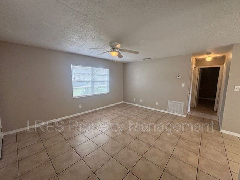 2437 Chase Ave #B - Photo 4 of 17