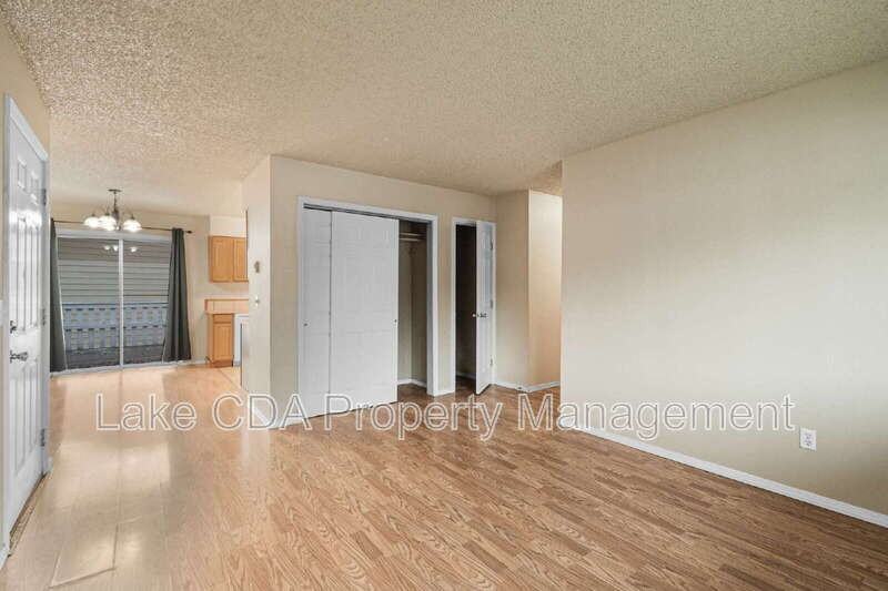 906 N 2nd St - Photo 3 of 15