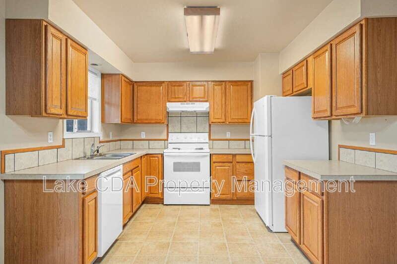 906 N 2nd St - Photo 4 of 15