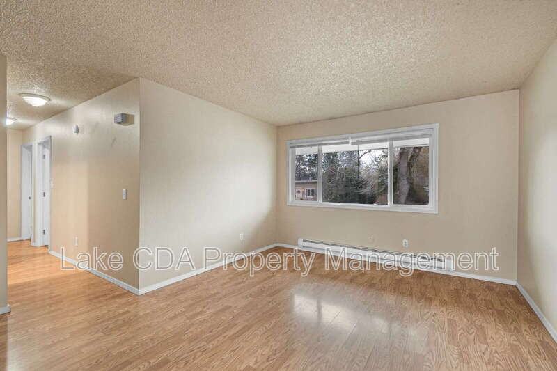 906 N 2nd St - Photo 6 of 15