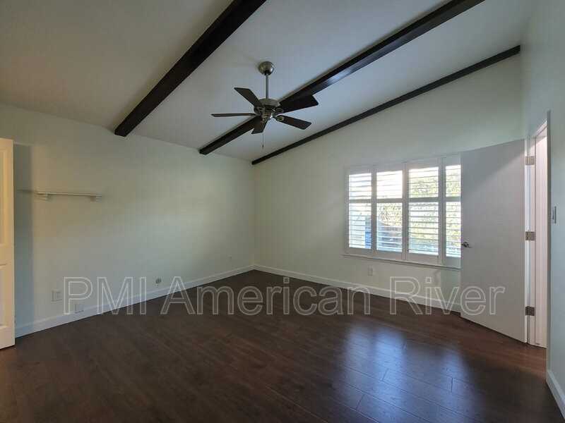 7817 Palmyra Dr - Photo 7 of 30